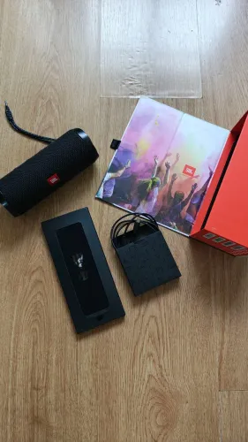 JBL Flip 4