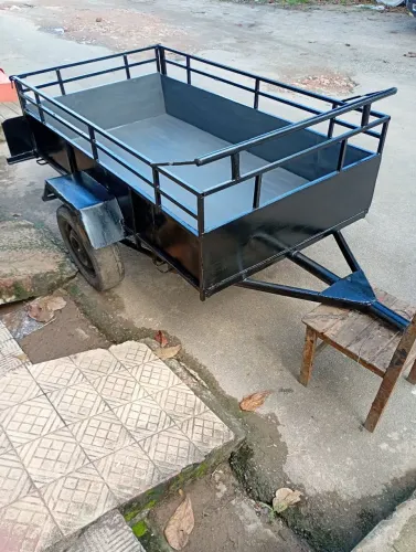 Vende-se reboque para carro novo
