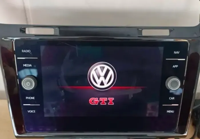 Kit Central Multimidia MIB 2,5 Volkswagen Golf GTI