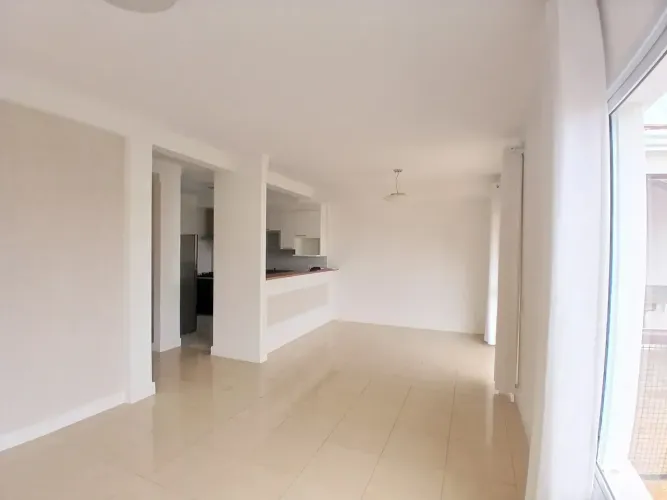 Casa de Condomínio para (venda e locação) com 3 quartos em Mansões Santo Antonio com 123,4