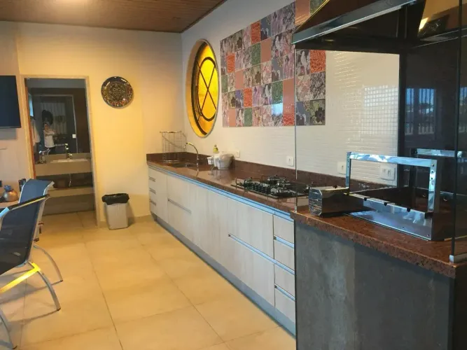 Casa com area gourmet e piscina, 3 quartos (1 suíte) no Bom Retiro Uberaba