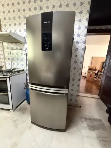 Geladeira Brastemp Inverse Frost Free 443L Evox - Excelente Estado