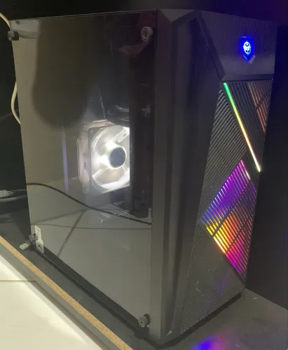 PC Gamer - Intel Core i5-10400 + RTX 3060 8GB