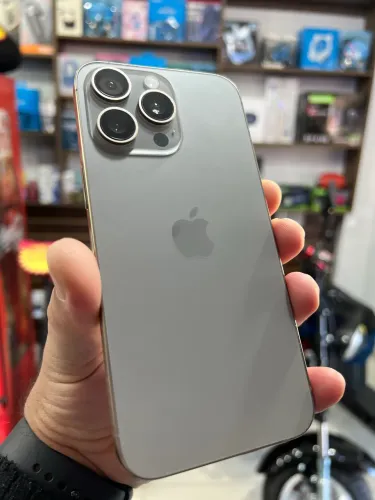 iPhone 15 Pro Max 256 Gigas Natural Titanium 