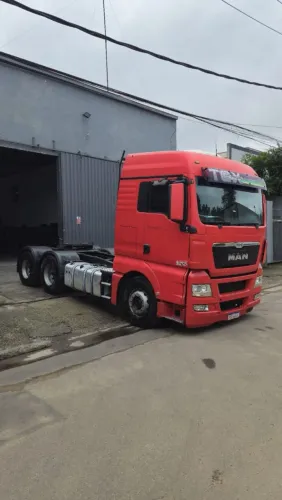 Man 29.440 ano 2014 traçado 6x4 baita caminhão trabalhando