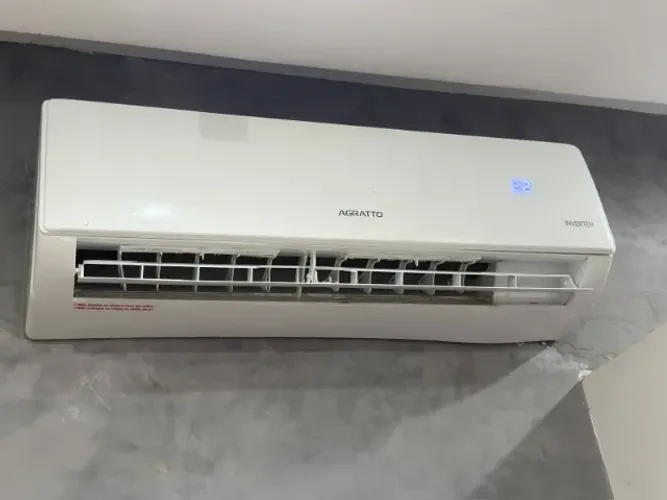Ar Condicionado Split Agratto 12.000 BTU's Inverter Liv Top 220v - 1 ano de Uso
