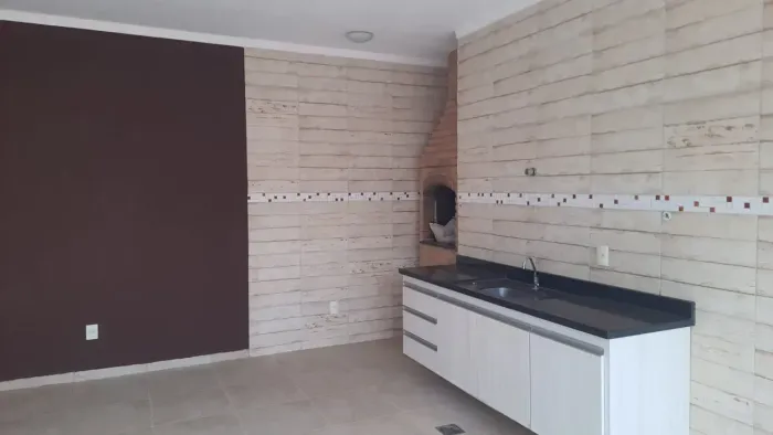 Térrea para aluguel com 210 metros quadrados com 3 quartos em Jardim Fortaleza - Paulínia 