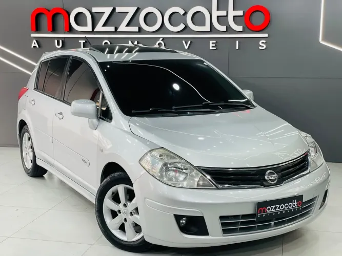 Nissan Tiida SL 1.8/1.8 Flex 16V Aut. 2013
