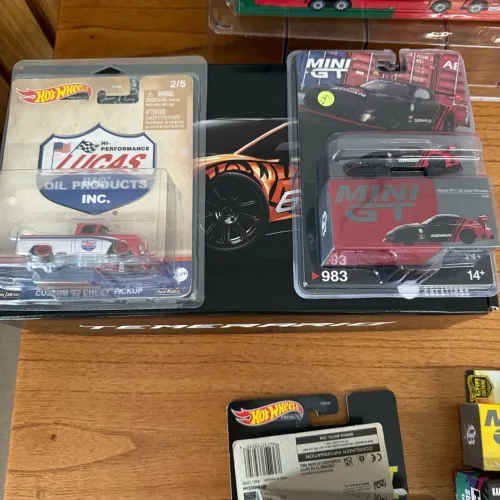 KIT HW RC e MiniGT