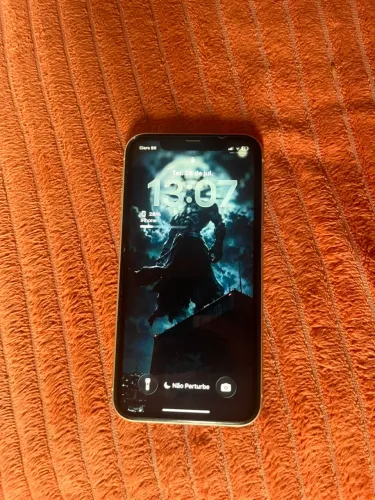 Vendo iPhone 11 perfeito estado 