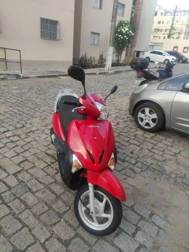 VENDO MOTO LEAD 2015