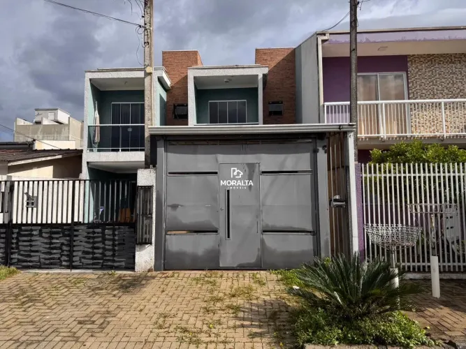Sobrado Com 03 Quartos Sendo um deles com suite no Sítio Cercado - Curitiba
