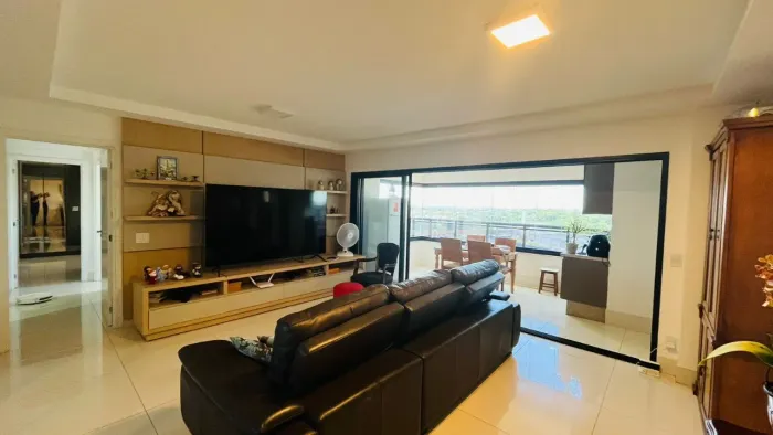 Apartamento com 3 suítes no Park Lozandes