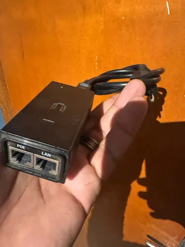 Kit 2 Fontes Injetores PoE Ubiquiti (Branca UPOE-af + Preta