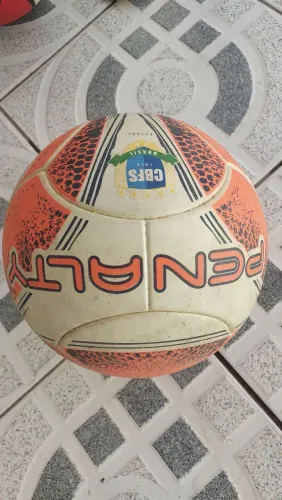 Vendo bola futsal.