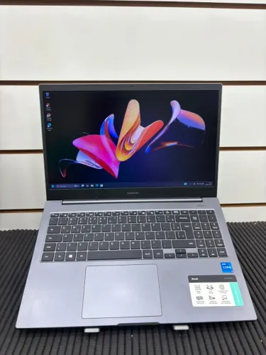 Notebook - Samsung i5 11° Geração- 8 GB RAM - 256 SSD Nvme