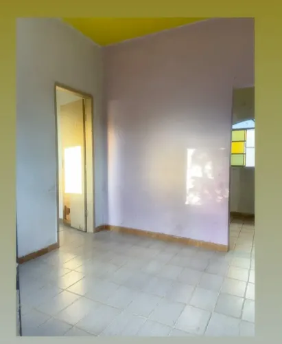 Aluga-se uma casa no Sagrada Família