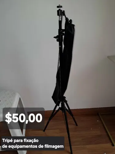 TRIPÉ para equipamentos de filmagem