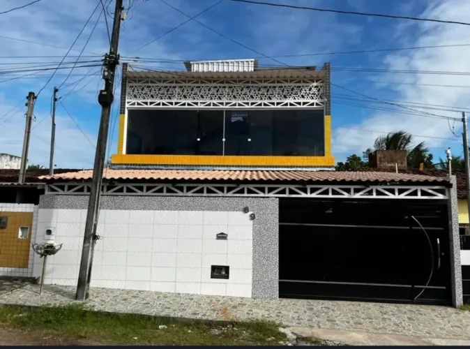 CASA MUITO AMPLA E NOVA A VENDA