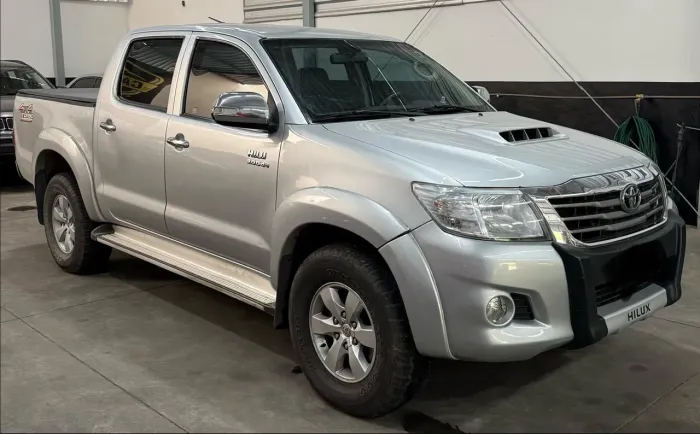 Toyota Hilux CD SRV D4-d 4X4 3.0 TDI Diesel AUT 2012
