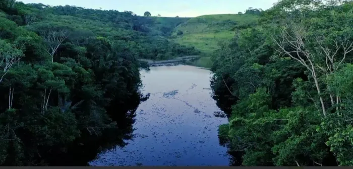 Vendo ou troco terreno em Aldeia 