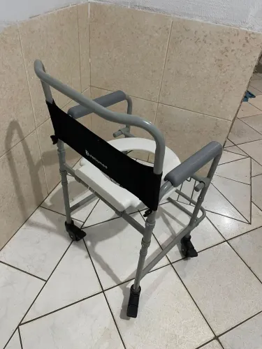 Cadeira de banho hospitalar