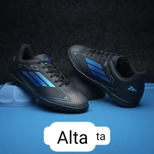 Chuteira Society Nike e Adidas