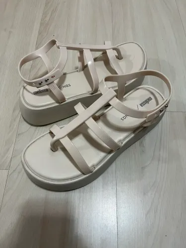 sandália melissa caribe high n38