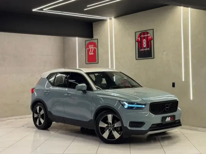 Volvo XC40 XC 40 T-4 Momentum 2.0 190cv FW 2019