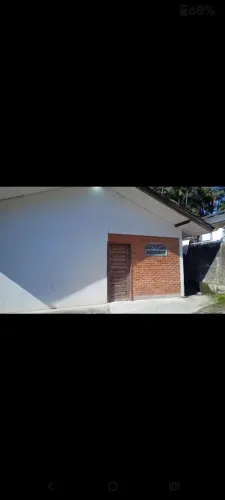 Alugo casa no Floresta