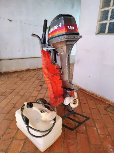 Moto de barco mariner 15 HP