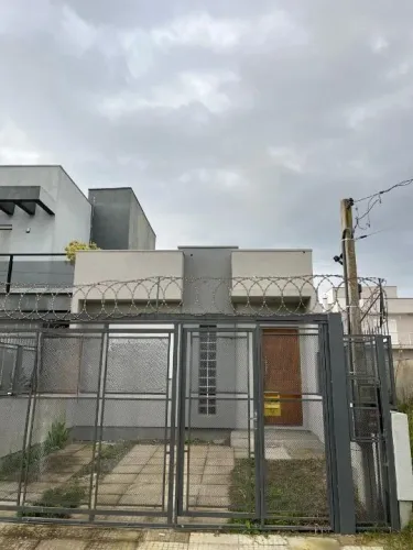 Casa Térrea com 2 Dormitórios Ipanema Residence Park