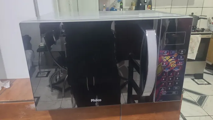 Vendo micro-ondas philco 32L 110V funcionando perfeitamente