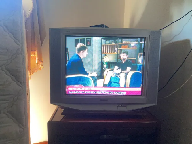 Tv Sony 30 polegadas com controle remoto