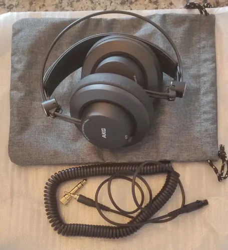 Fone de ouvido profissional AKG K275 Estúdio dobravel Preto