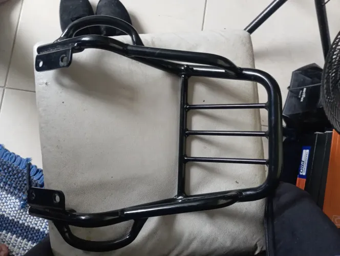 Bagageiro, suporte Baú para Interceptor e Continental 650 Royal Enfield