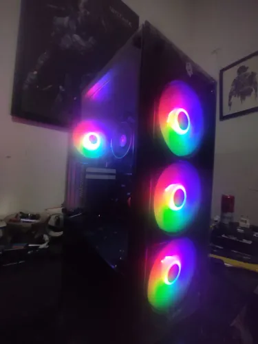 Pc gamer rodando tudo parcelo em até 12 x pego PS5 Xbox séries e volta