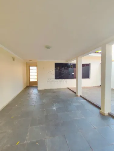 CASA COM 02 DORMITÓRIOS COM ÓTIMA LOCALIZAÇÃO