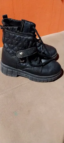 Bota coturno infantil