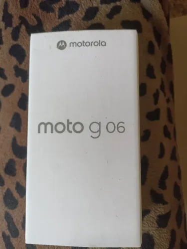Celular novo na caixa moto g06128gb