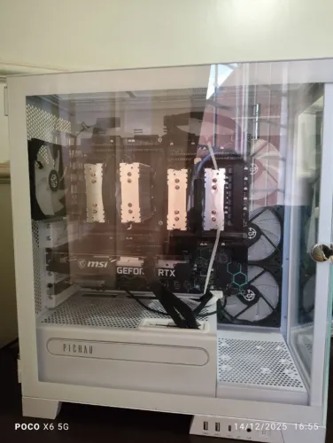 Desktop servidor com 2 processadores xeon E5-2680 v4