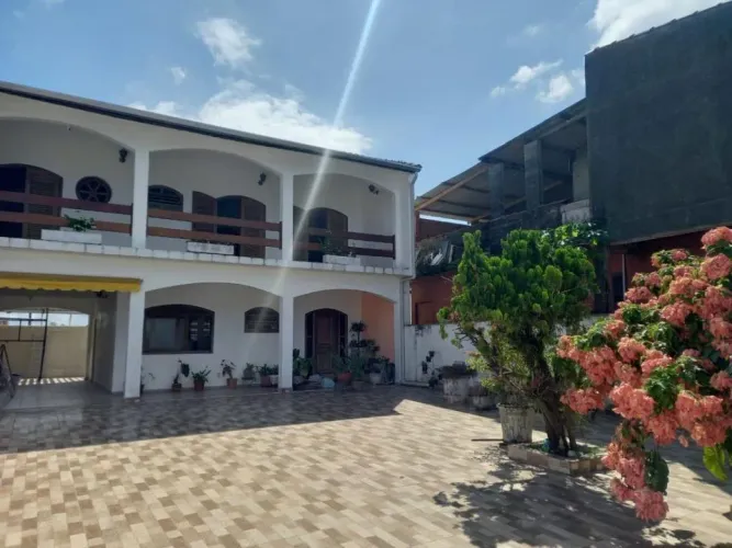Casa para Venda em Itanhaém, Belas Artes, 4 dormitórios, 1 suíte, 1 banheiro, 5 vagas