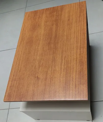 mesa de centro Giovana 2 andarespara sala - usada