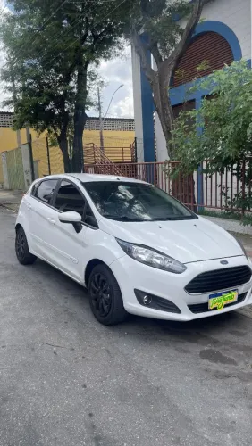 Ford Fiesta 1.5 16V Flex Mec. 5P 2015