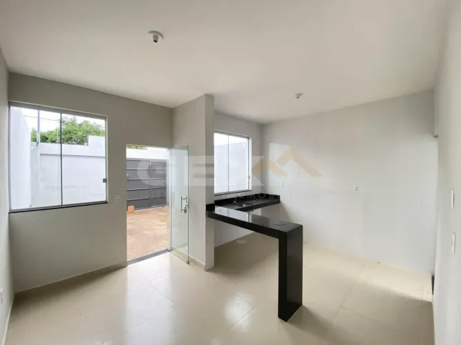 Casa à venda no bairro Lagoa Park, com 2 quartos, 1 suíte e 2 vagas.