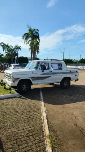 Ford F-1000 Super Diesel / Super Diesel Turbo 1985
