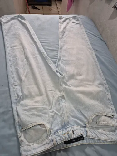 Calça usada