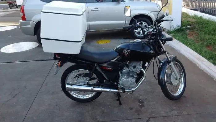 Vendo CG 125 Fan placa vermelha pronta para trabalhar R$6500