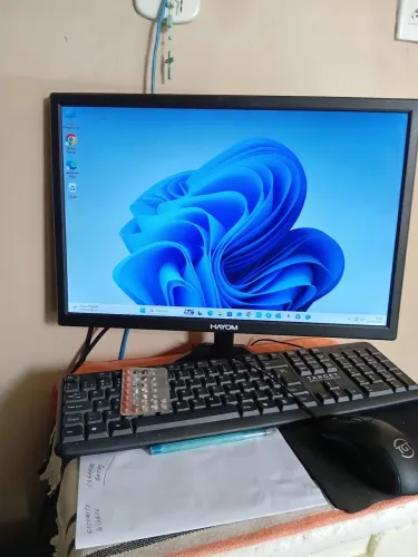VENDO MONITOR 19 POLEGADAS