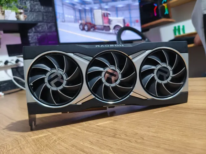 Placa de vídeo RX 6900 XT Founders Edition Gigabyte